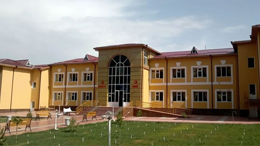 Chortoq sanatoriysi binosi
